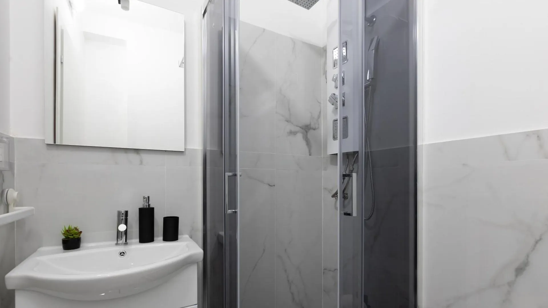 San Paolo Suites Metro Station Rom 0*,  Italien